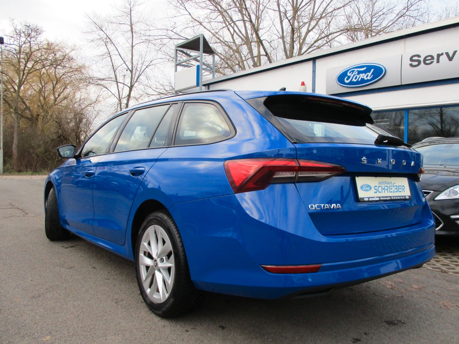 Skoda Octavia Combi 1.4 TSI iV DSG Ambition - Samsaru's Car Outlet