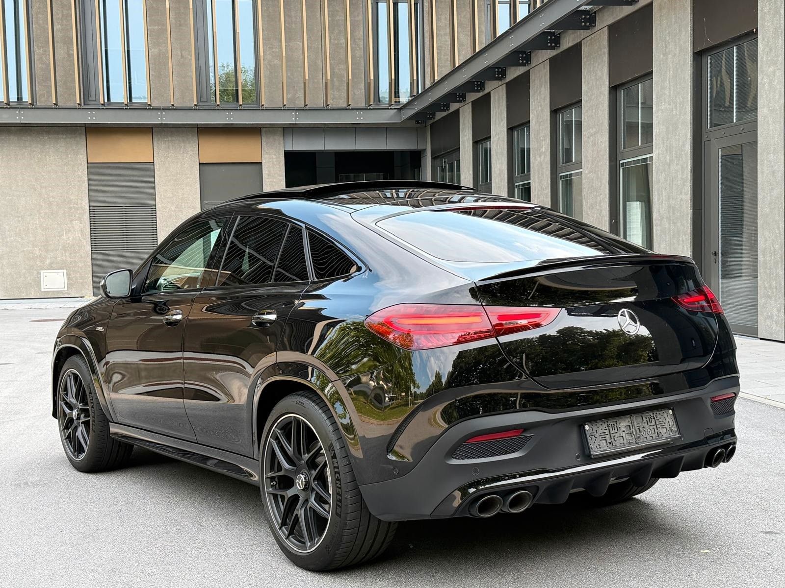 Mercedes-Benz GLE 53 Coupe AMG 4M+ *PANO*HUD*LUFT*AHK*22"*BURM