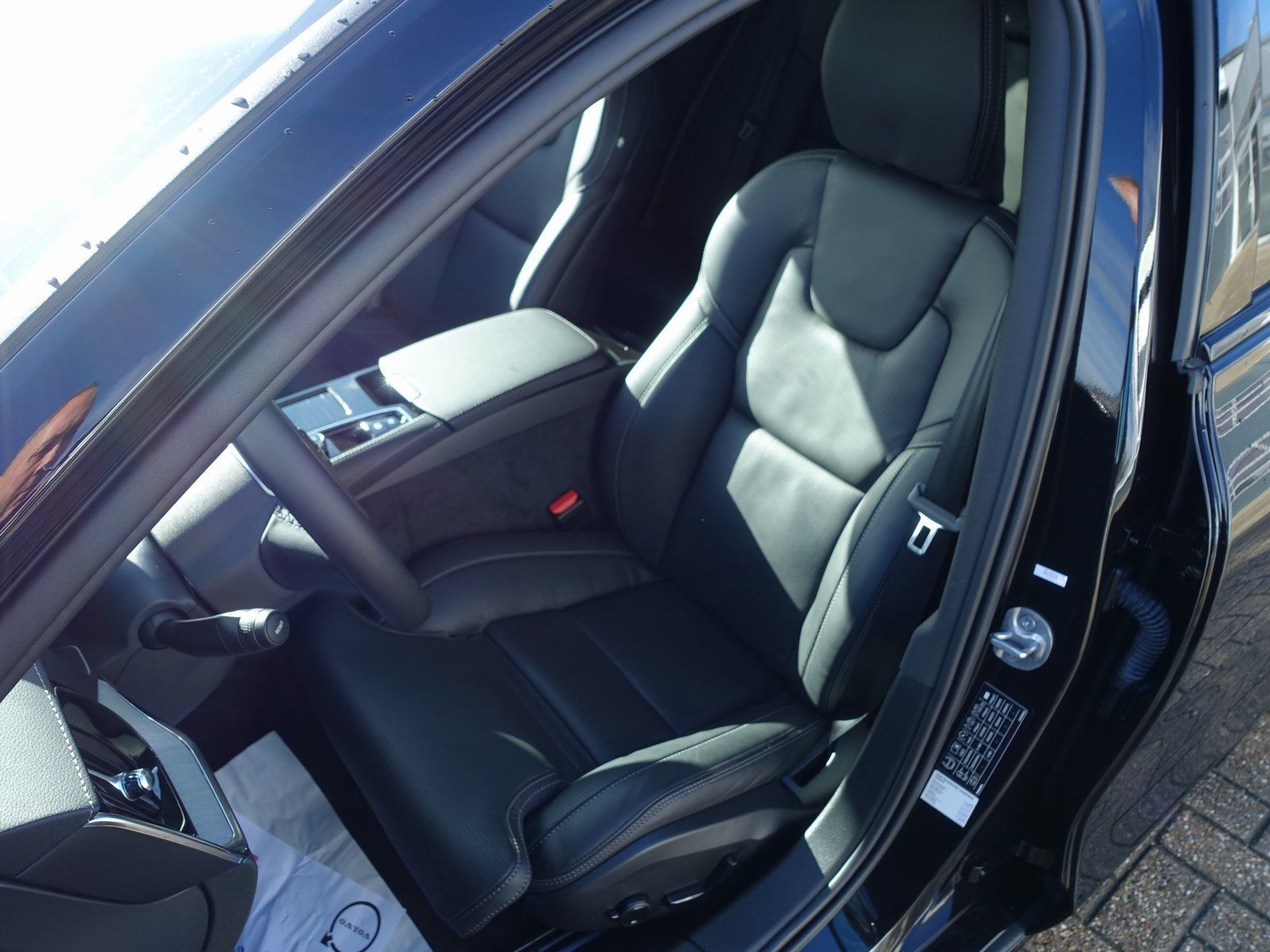 Volvo V60 Ultra T8 AWD Plug-in Hybrid/360°Cam/Massage