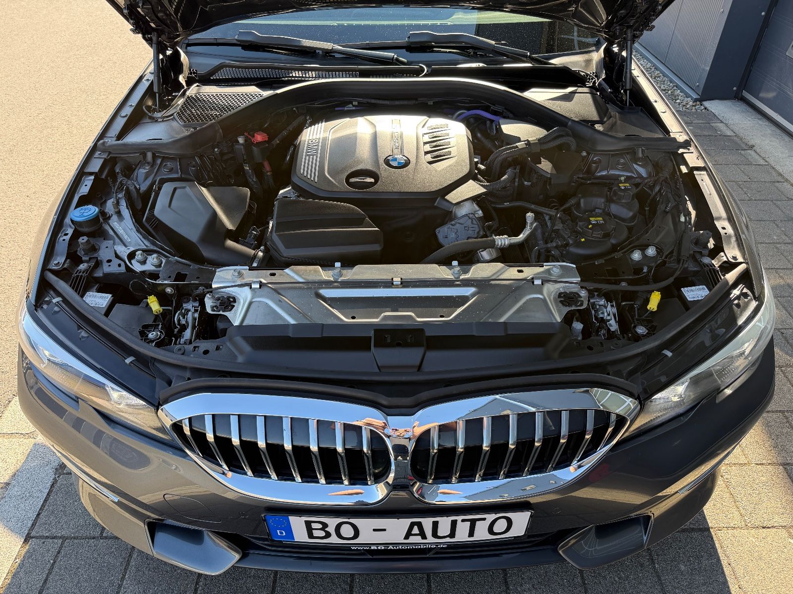 BMW 320 d xDrive LUXURY - Samsaru's Car Outlet