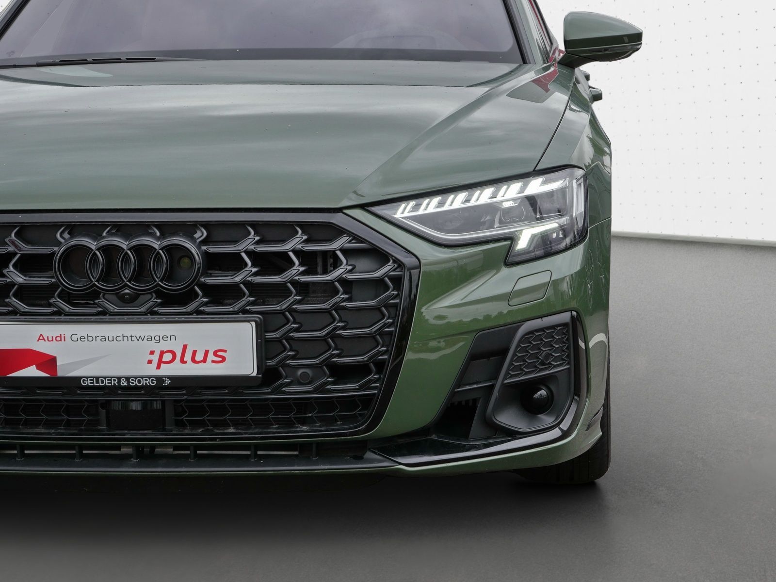 Audi A8 Lang 60 TFSIe qu. S line - Samsaru's Car Outlet