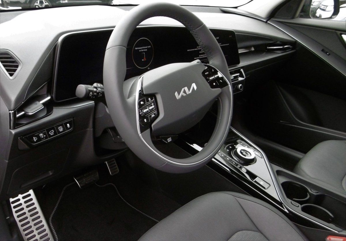 Kia Niro Spirit 1.6 Hybrid - Samsaru's Car Outlet