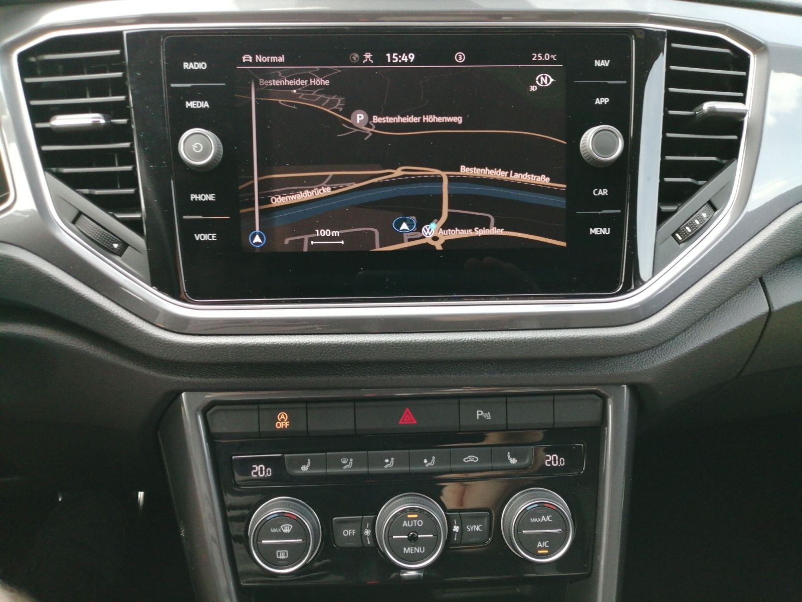 Volkswagen T-Roc Highline 2.0 TSI DSG 4M - Samsaru's Car Outlet