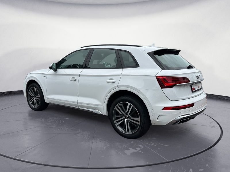 Audi Q5 40 TDI quattro S-line - Samsaru's Car Outlet