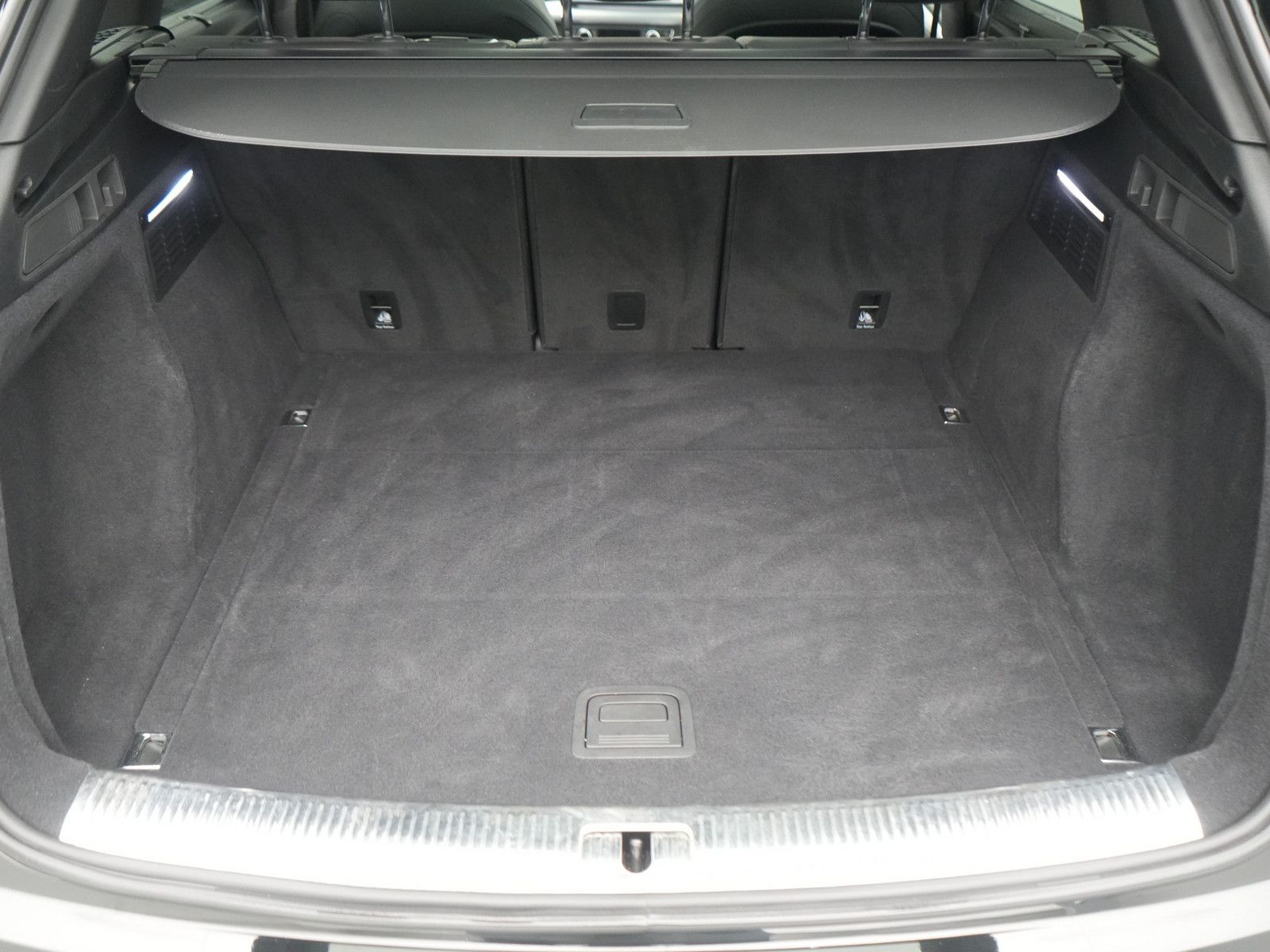 Audi Q5 40 quattro S line AHK ACC PANO NAVI LED SHZ