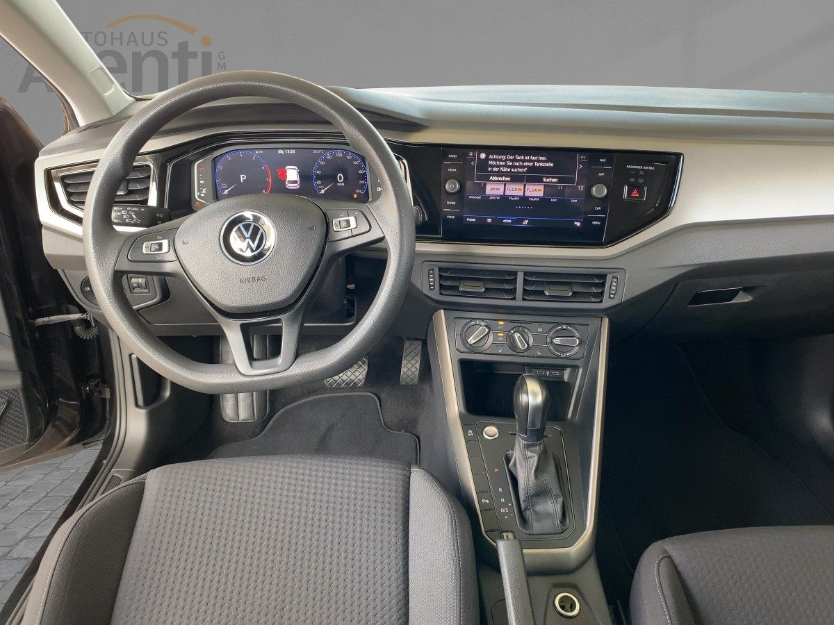 Volkswagen Polo VI Comfortline - Samsaru's Car Outlet