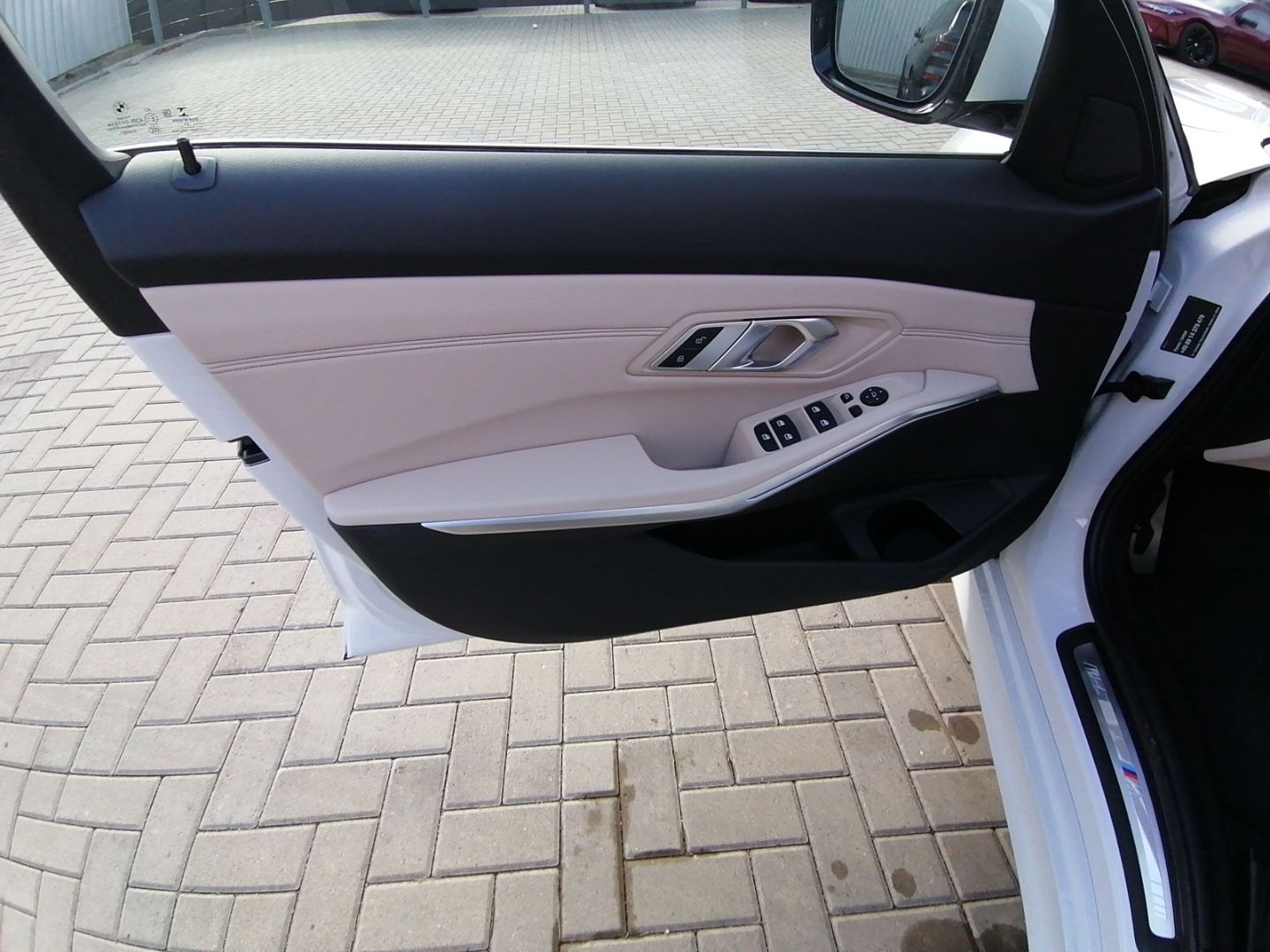 BMW 330 d M Sport - Samsaru's Car Outlet