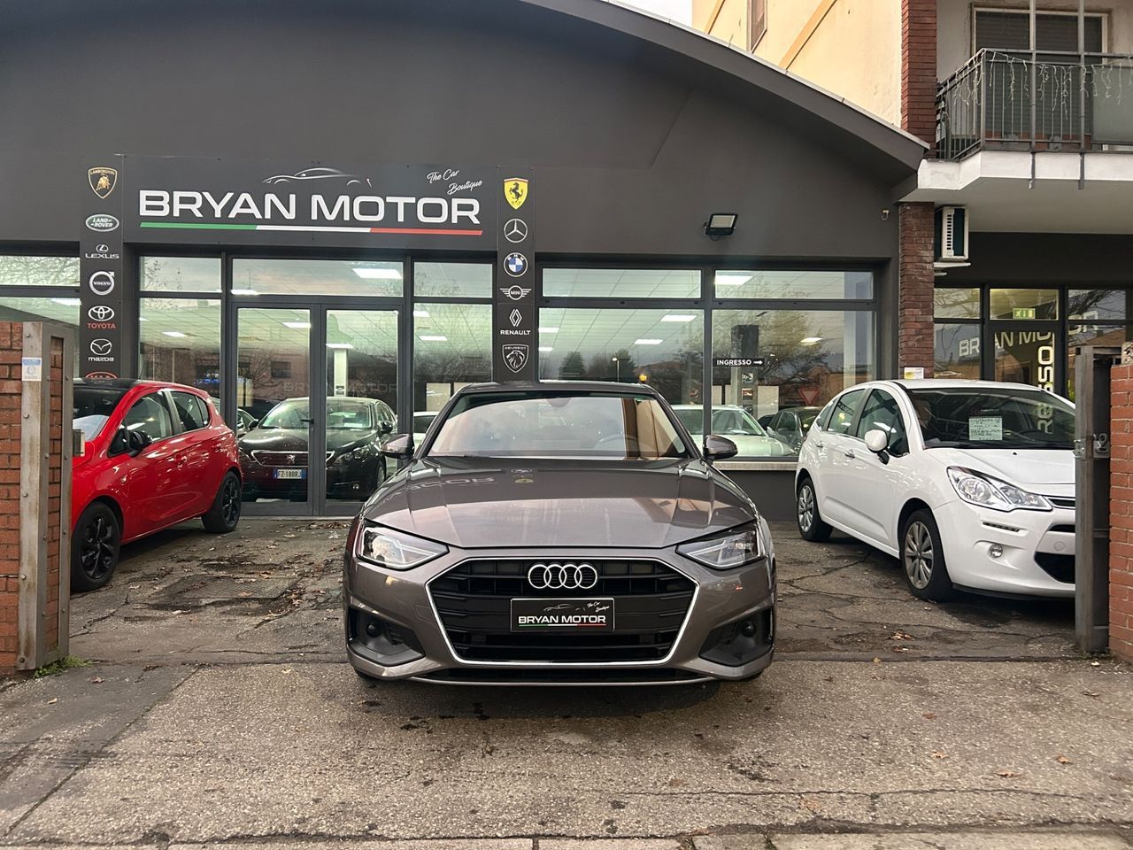 Audi A4 30 TDI S tronic Business Advanced - Samsaru's Car Outlet