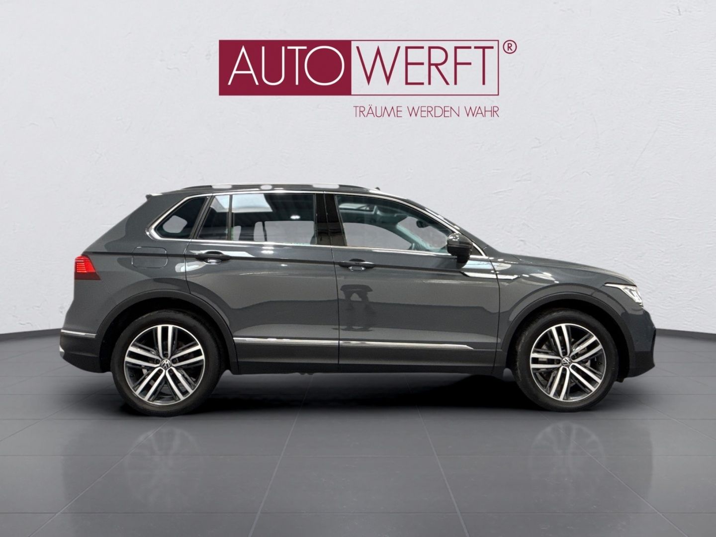 Volkswagen Tiguan 2.0 TSI 4M DSG ELEGANCE MATRIX PANO AHK K