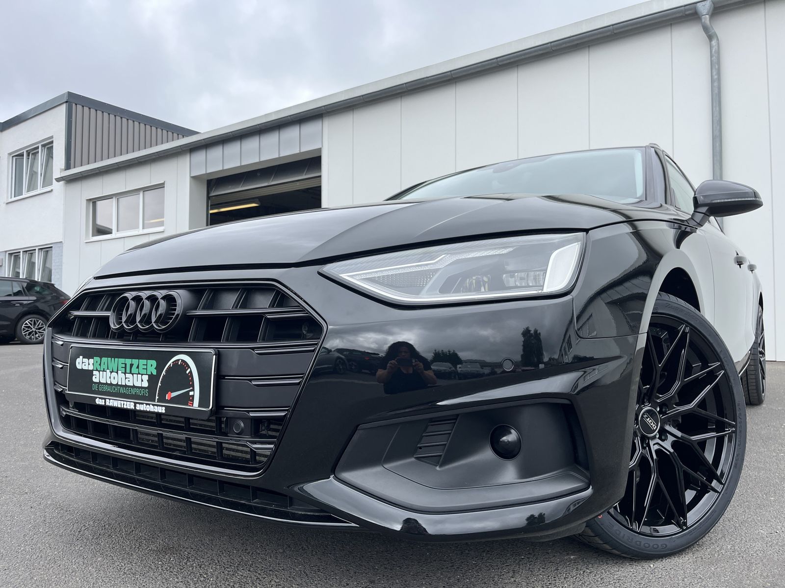 Audi A4 Avant 35 2.0 TFSI S-Line - Samsaru's Car Outlet