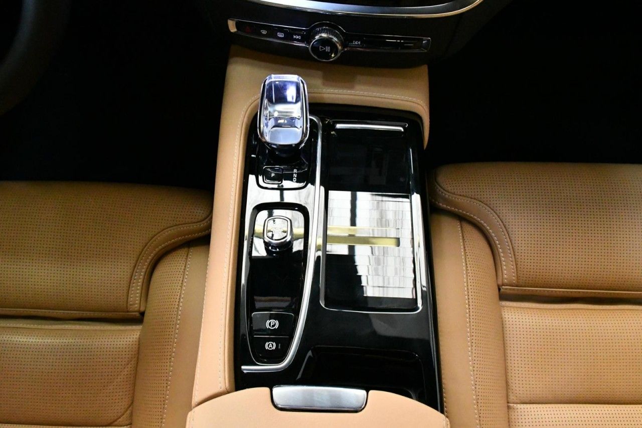 Volvo V60 T6 AWD Ultra Bright 360*B&W*PAN*MASS*HuD*AHK