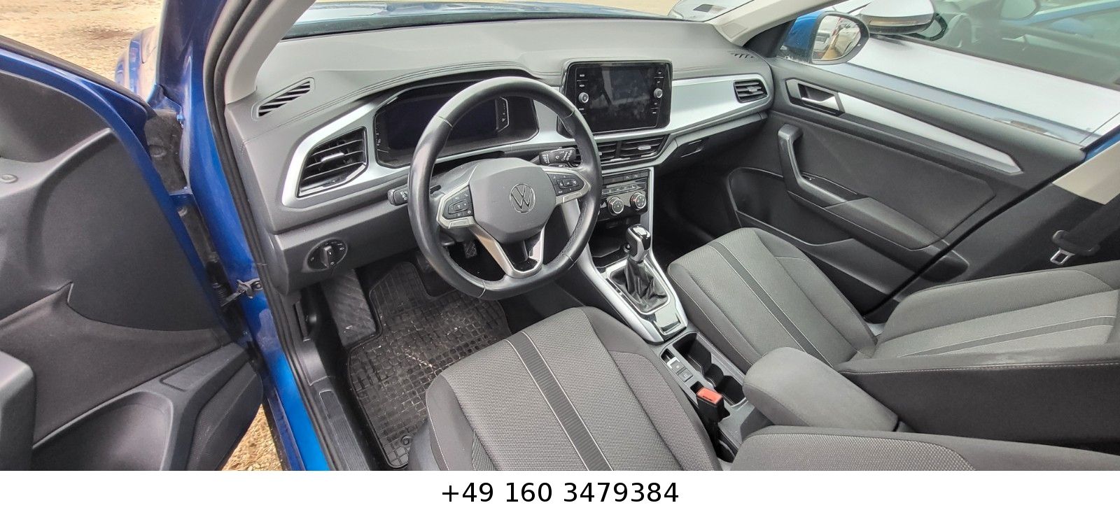 Volkswagen T-Roc Life DSG - Samsaru's Car Outlet