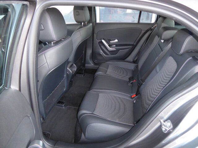 Mercedes-Benz A 200 Progressive - Samsaru's Car Outlet