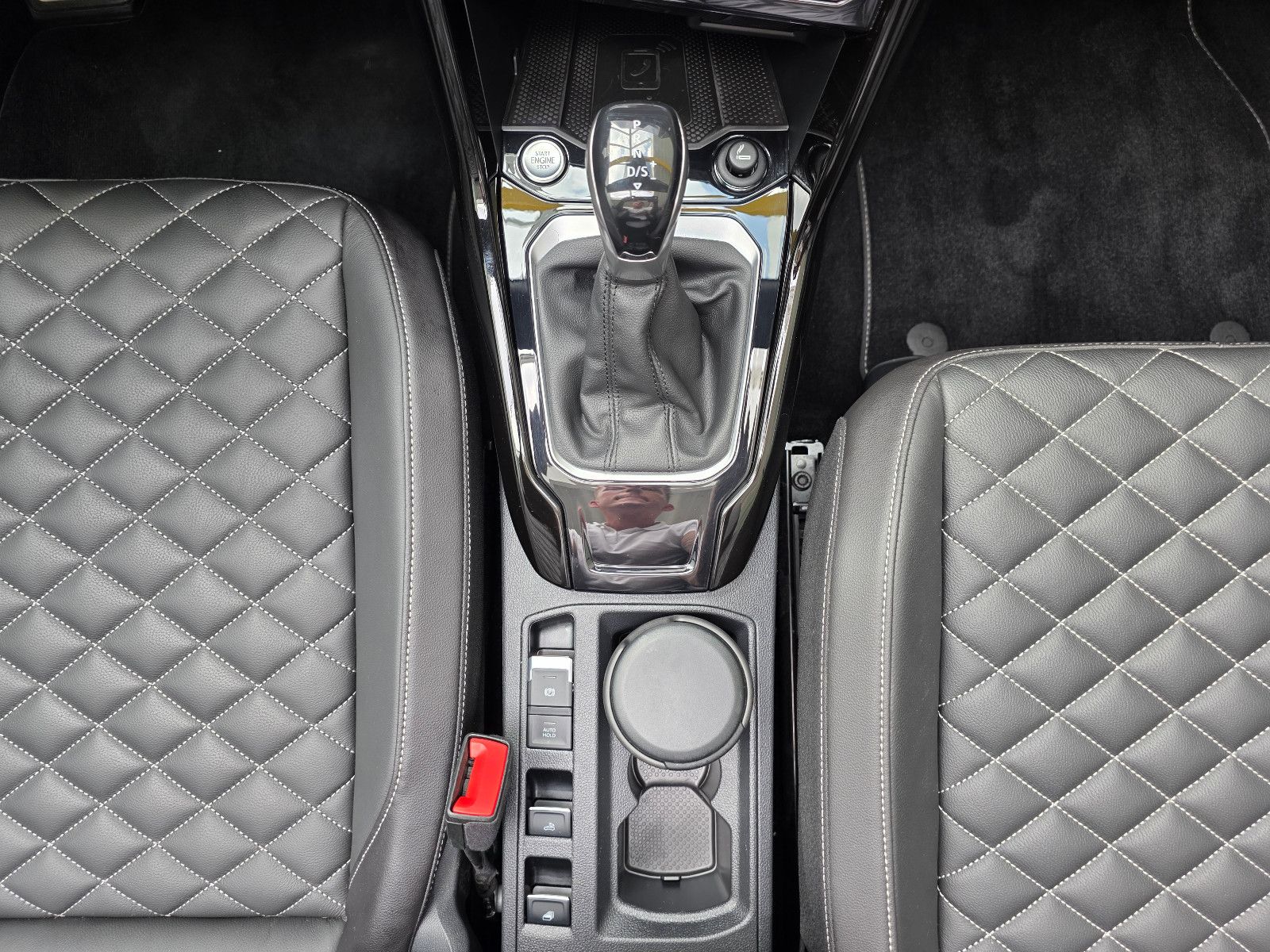 Volkswagen T-Roc R-Line Black - Samsaru's Car Outlet