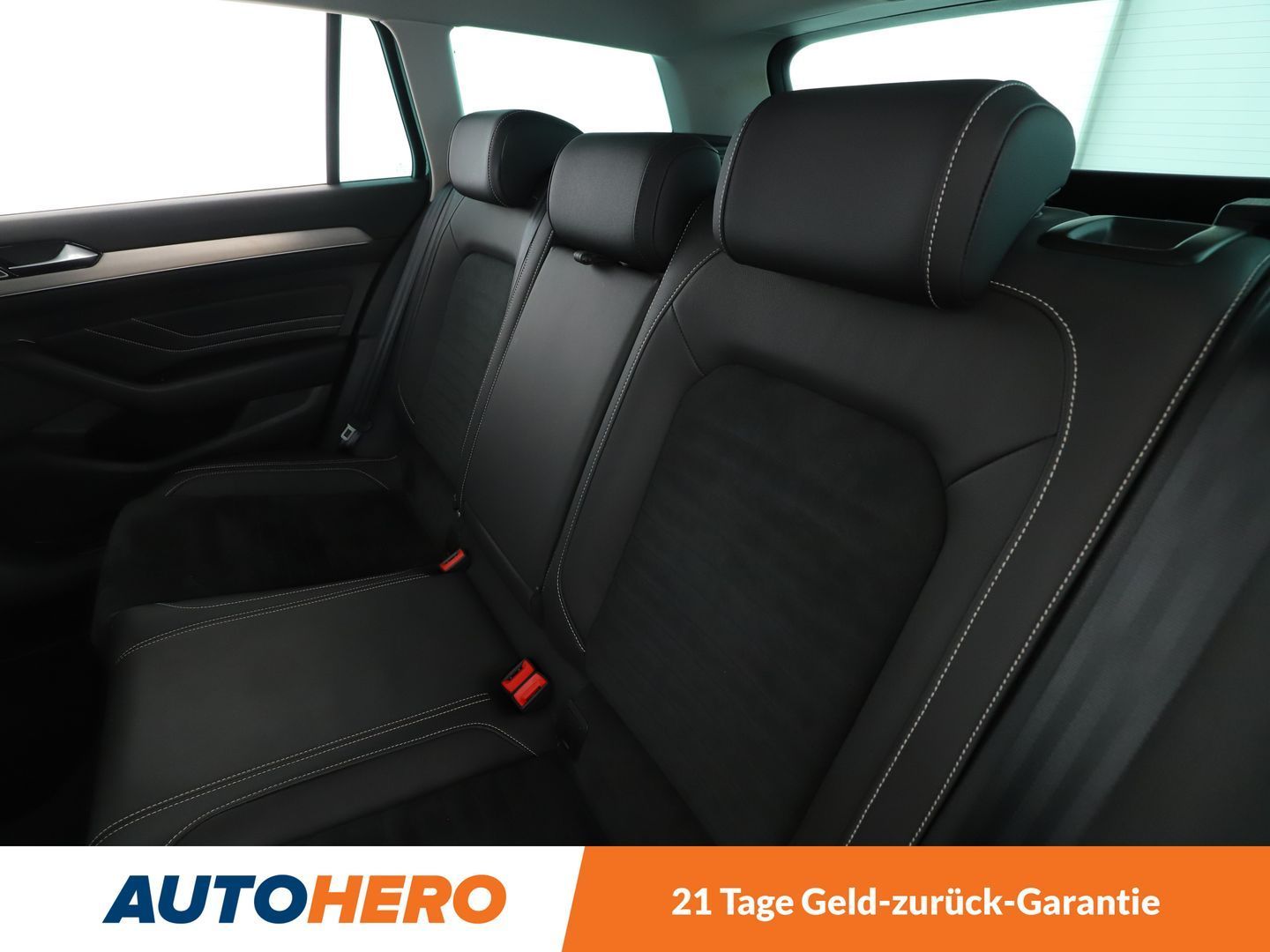 Volkswagen Passat 2.0 TDI Elegance Aut. - Samsaru's Car Outlet