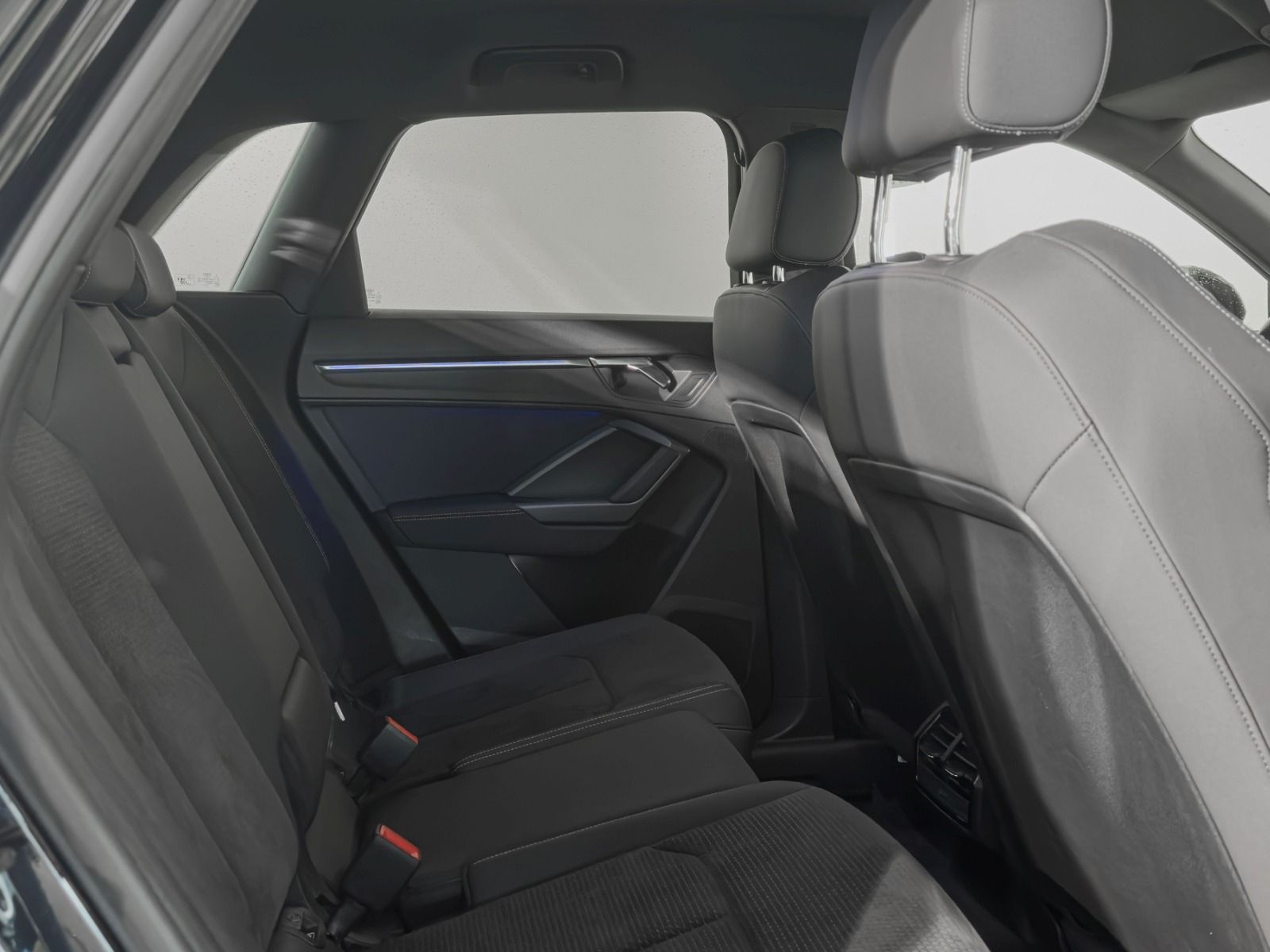 Audi Q3 40 TFSI QUATTRO S-Line - Samsaru's Car Outlet