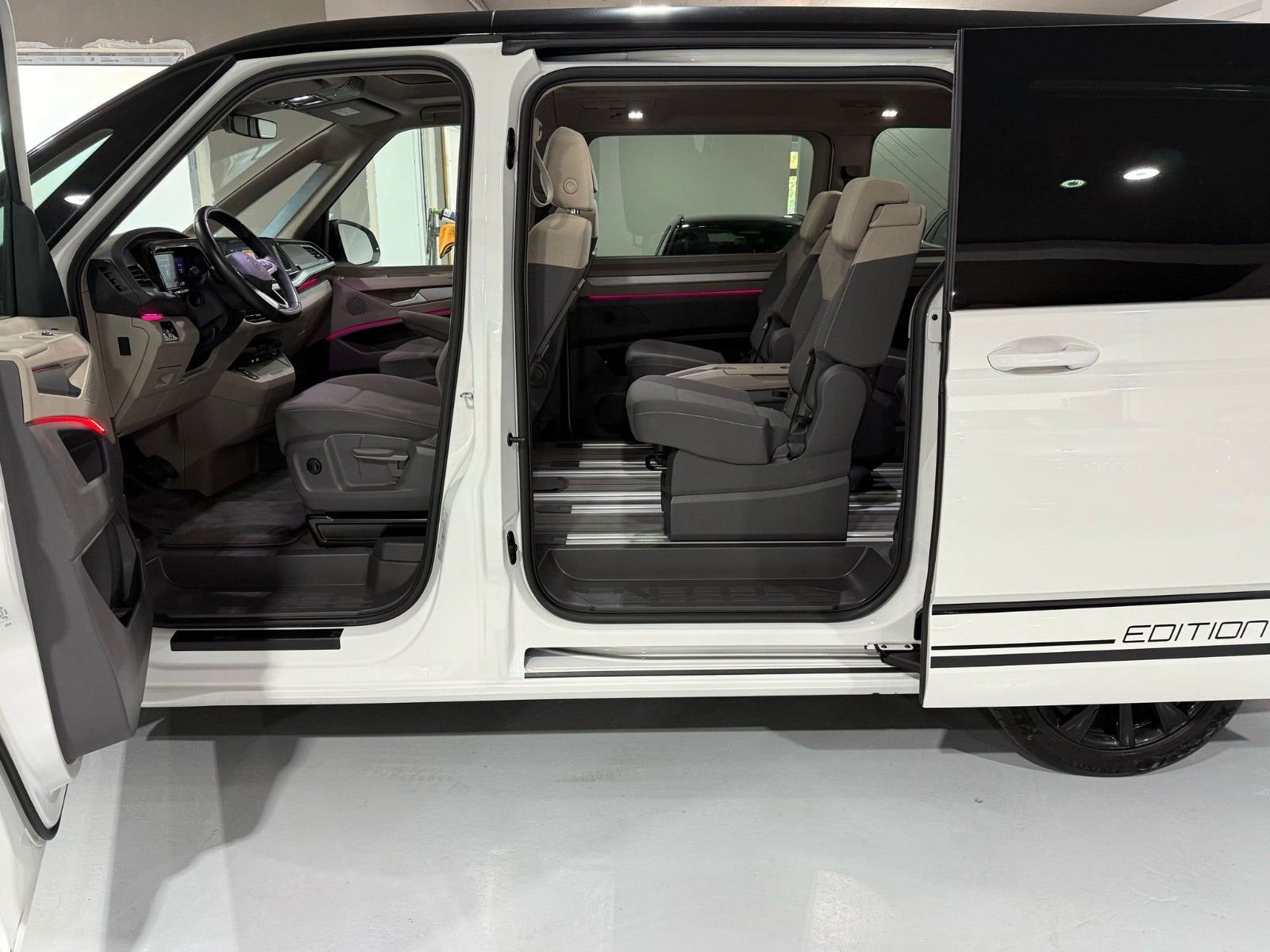 Volkswagen T7 Multivan Edition - Samsaru's Car Outlet