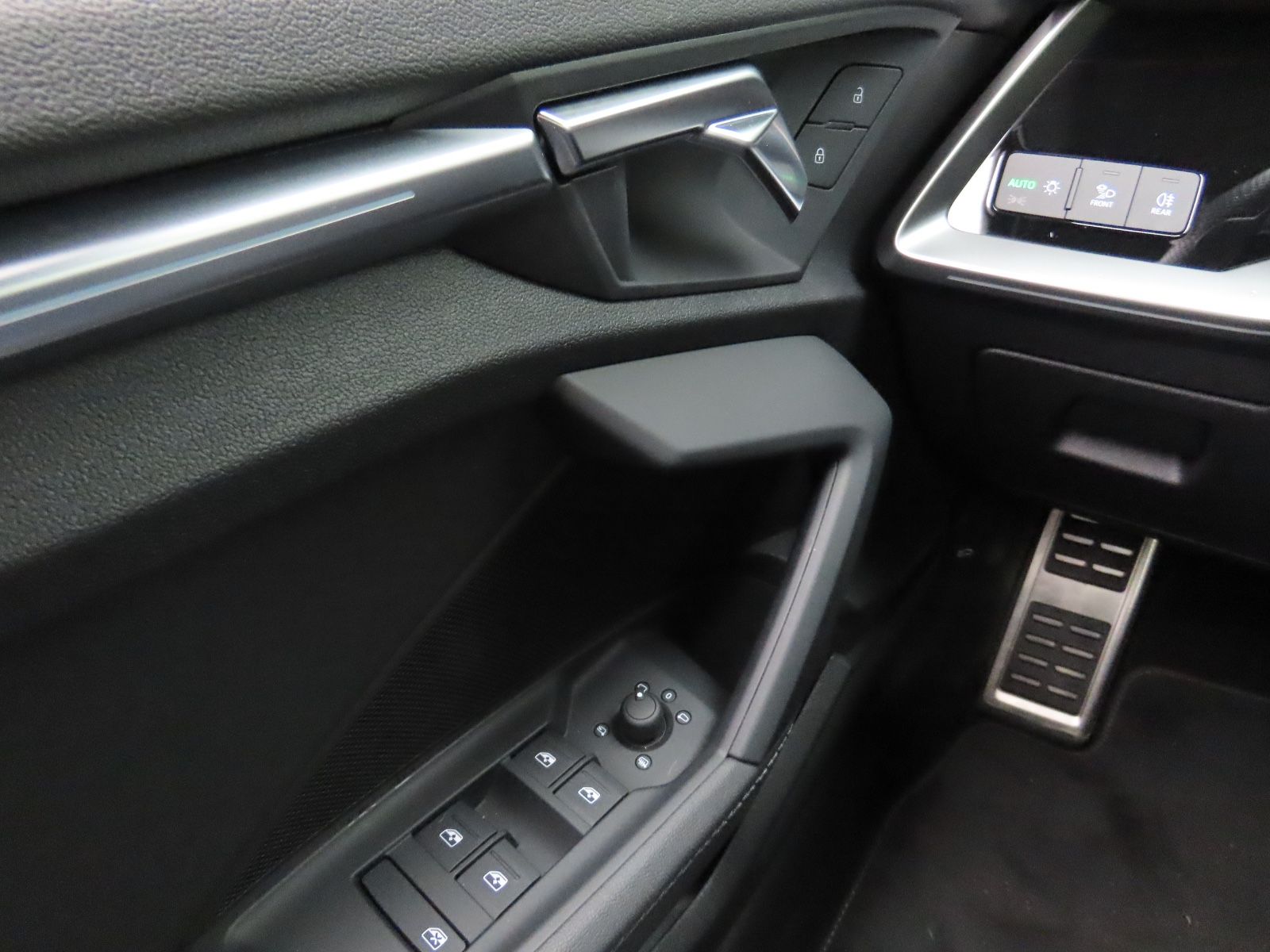 Audi A3 Limousine 35 TFSI S line Leder Ambiente