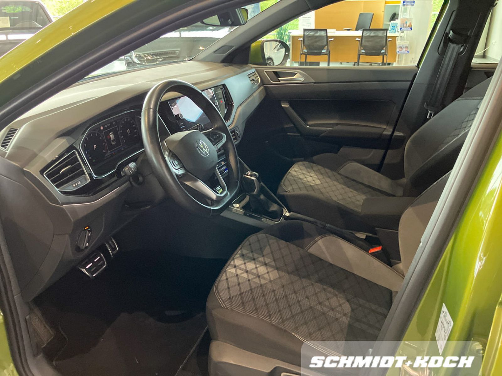 Volkswagen Taigo 1.0 TSI DSG R-Line - Samsaru's Car Outlet