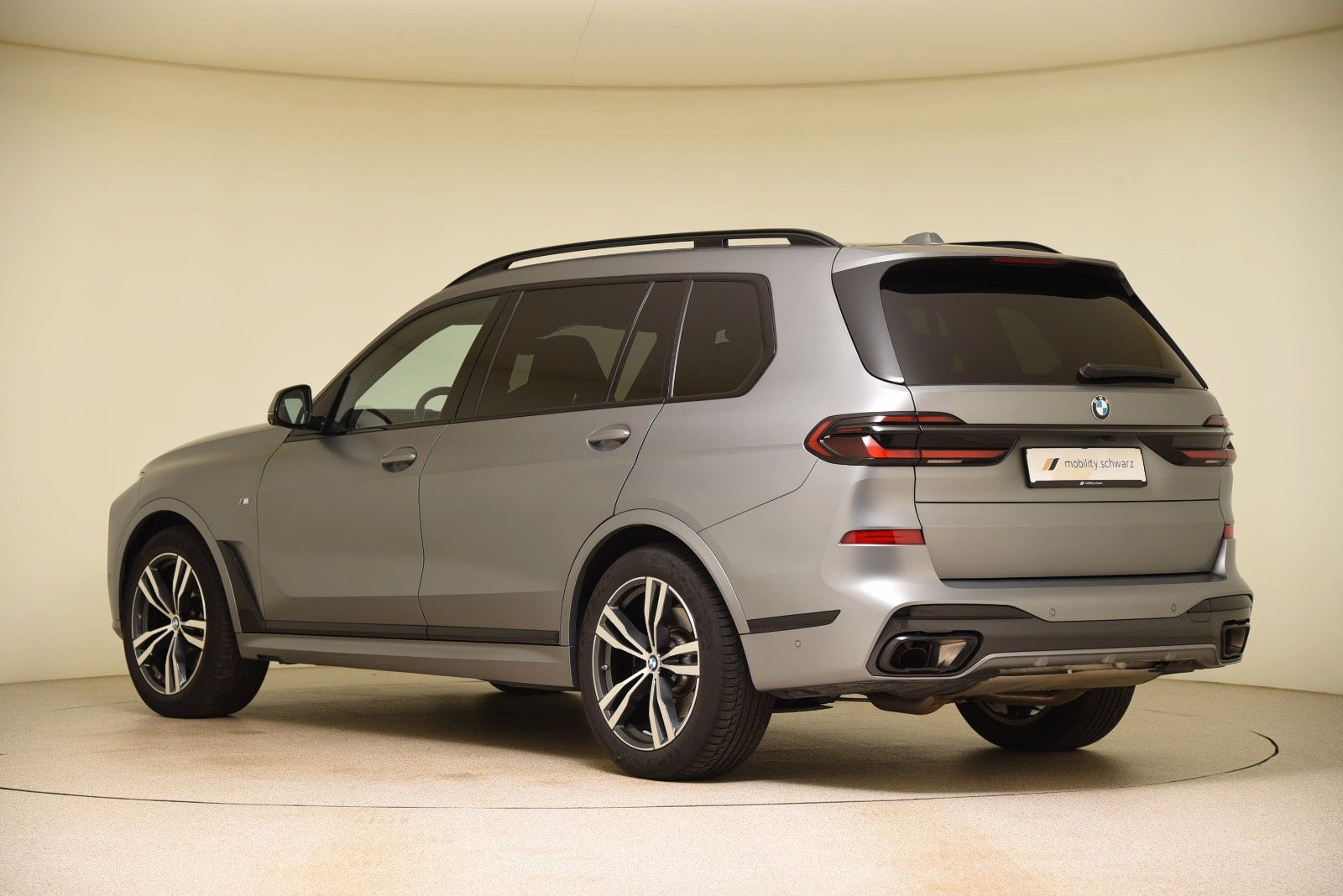 BMW X7 xDrive40d M Sport Pro Pano AHK Gestik H&K LED