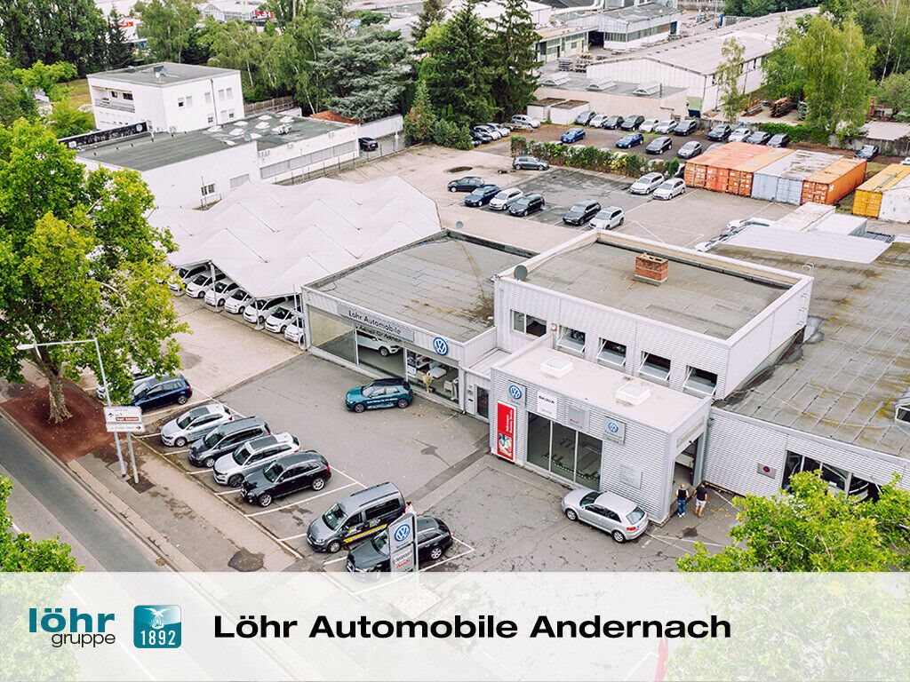 Volkswagen T-Roc 1.5 TSI Sport - Samsaru's Car Outlet
