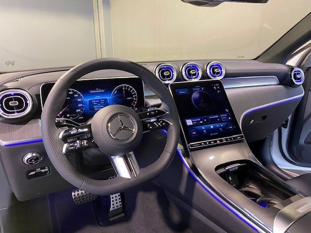 Mercedes-Benz GLC 400 e 4M AMG Night AHK/Sound/Pano/Distro/20"