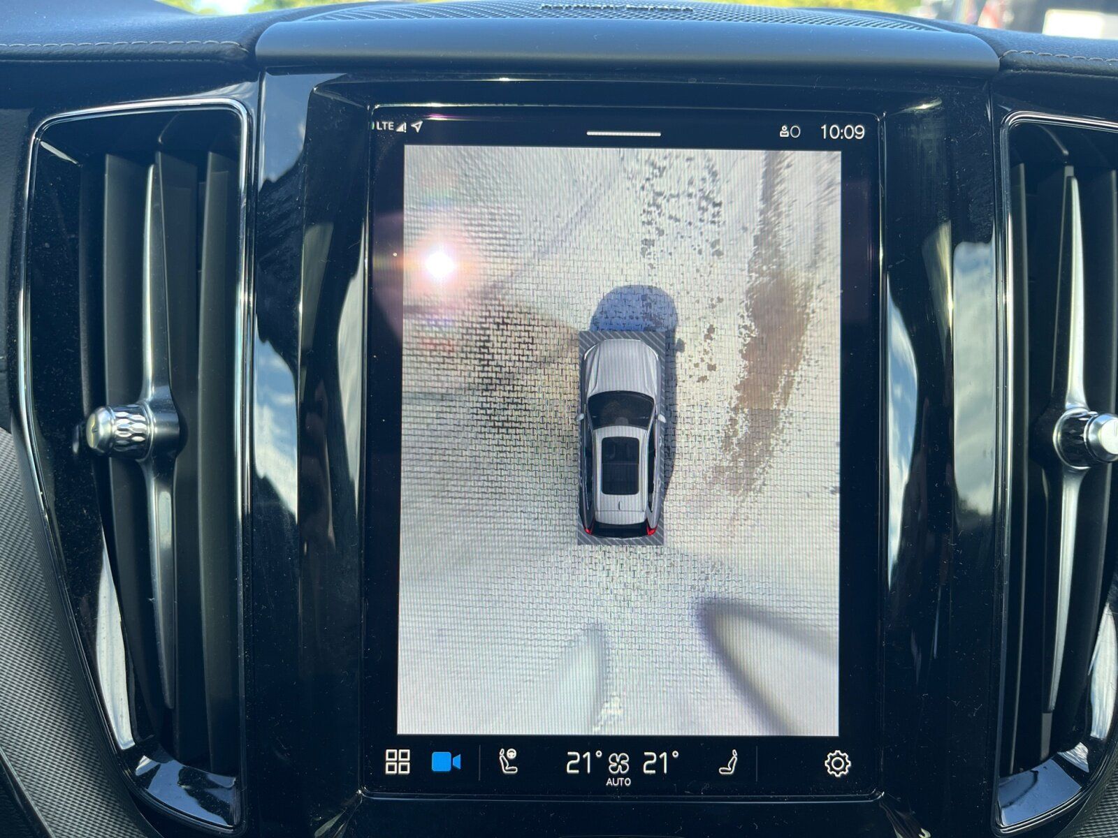 Volvo XC 60 T8 AWD Ultra Dark (EURO 6d) NAVI+SITZH+LED
