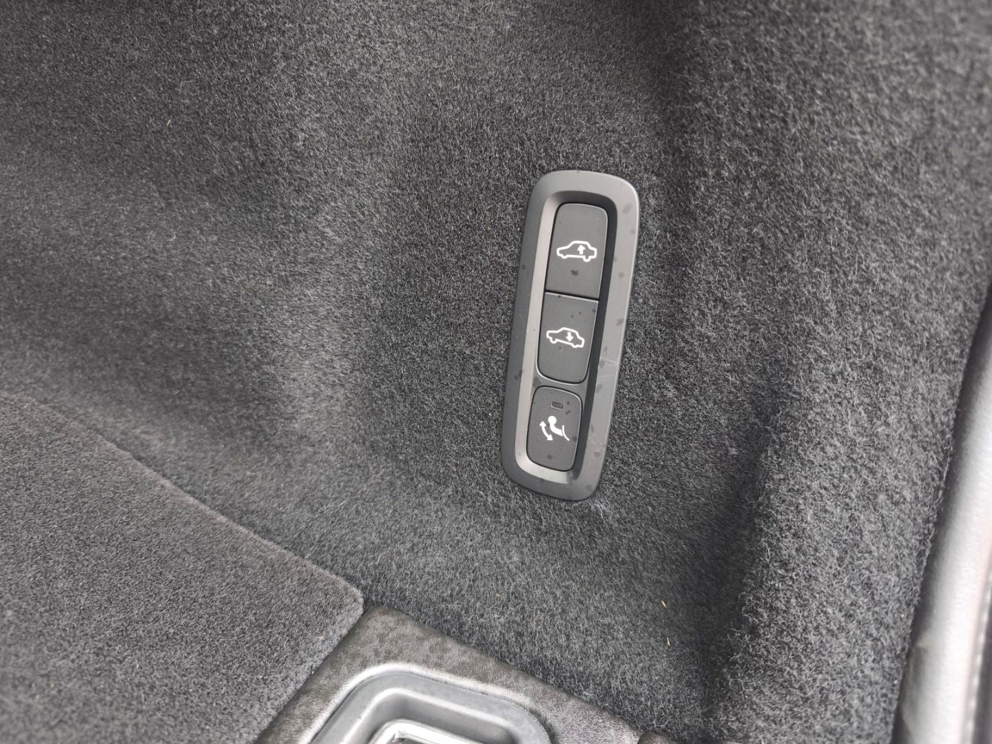 Volvo XC60 T8 Ultra Dark Recharge Plug-In Ultimate AWD