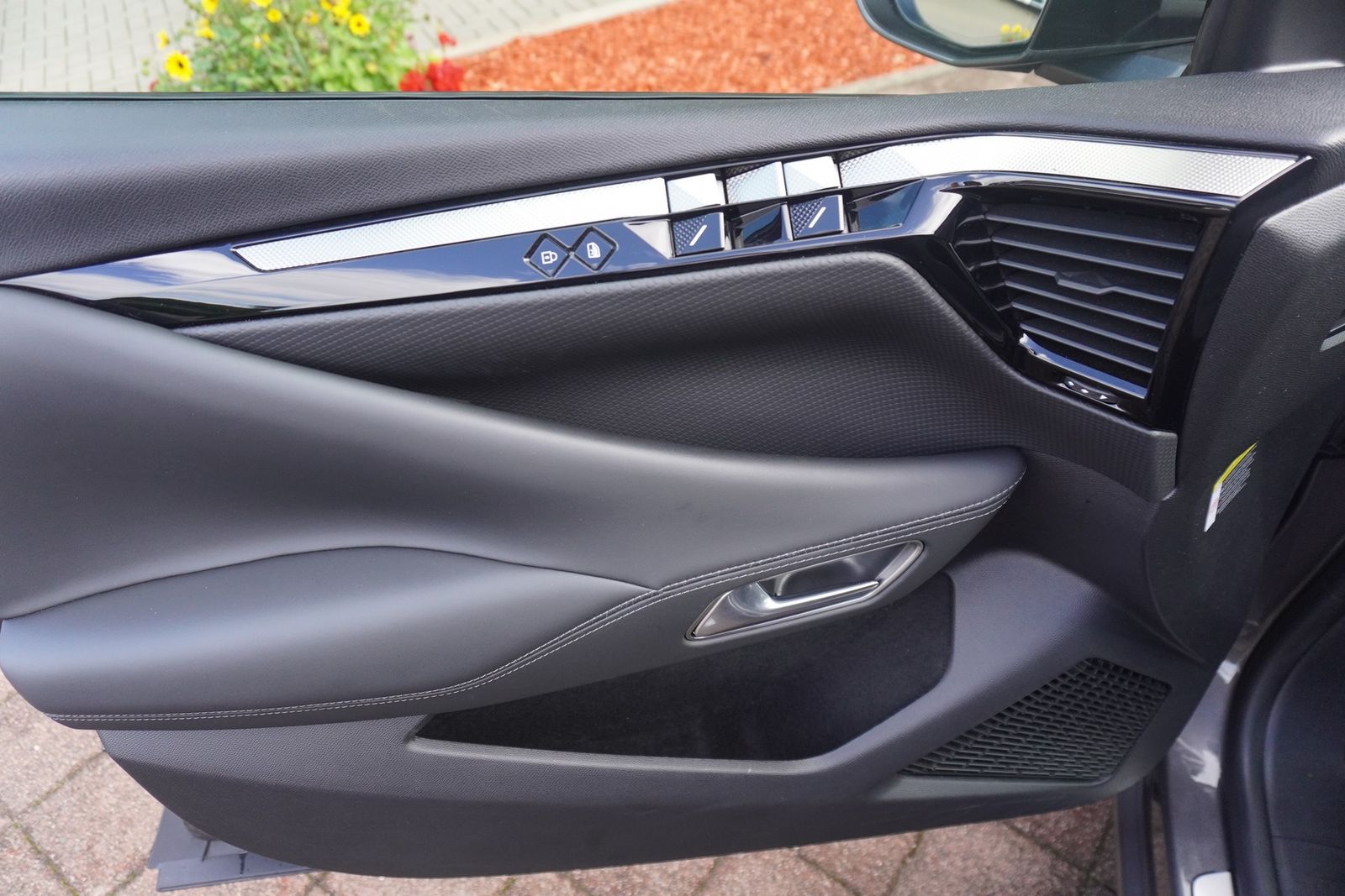 DS Automobiles DS4 PureTech130 Aut. Matrix ACC Navi 360° Pano