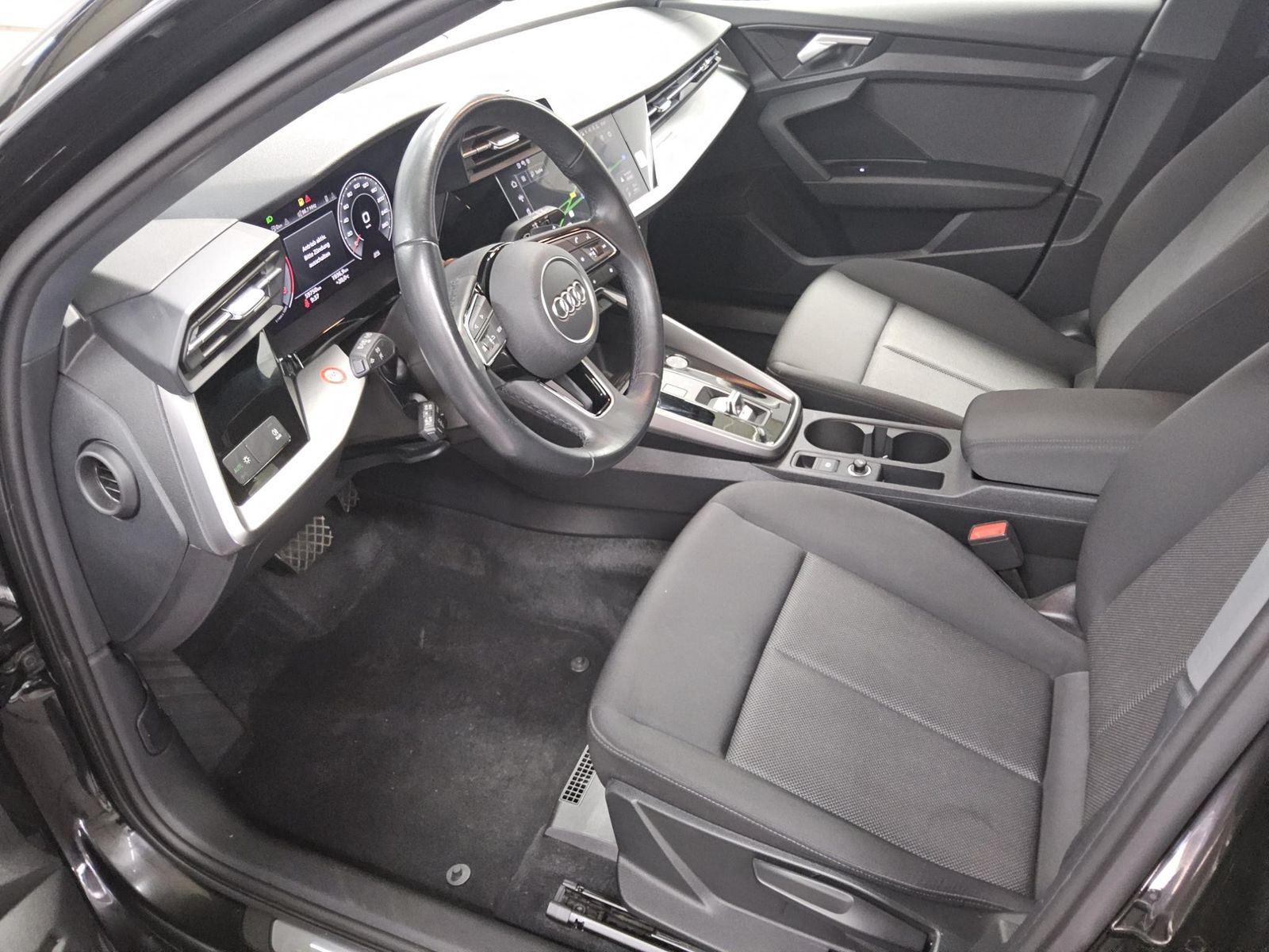 Audi A3 SB 30 TFSI S-Line Navi LED ACC vc Shz