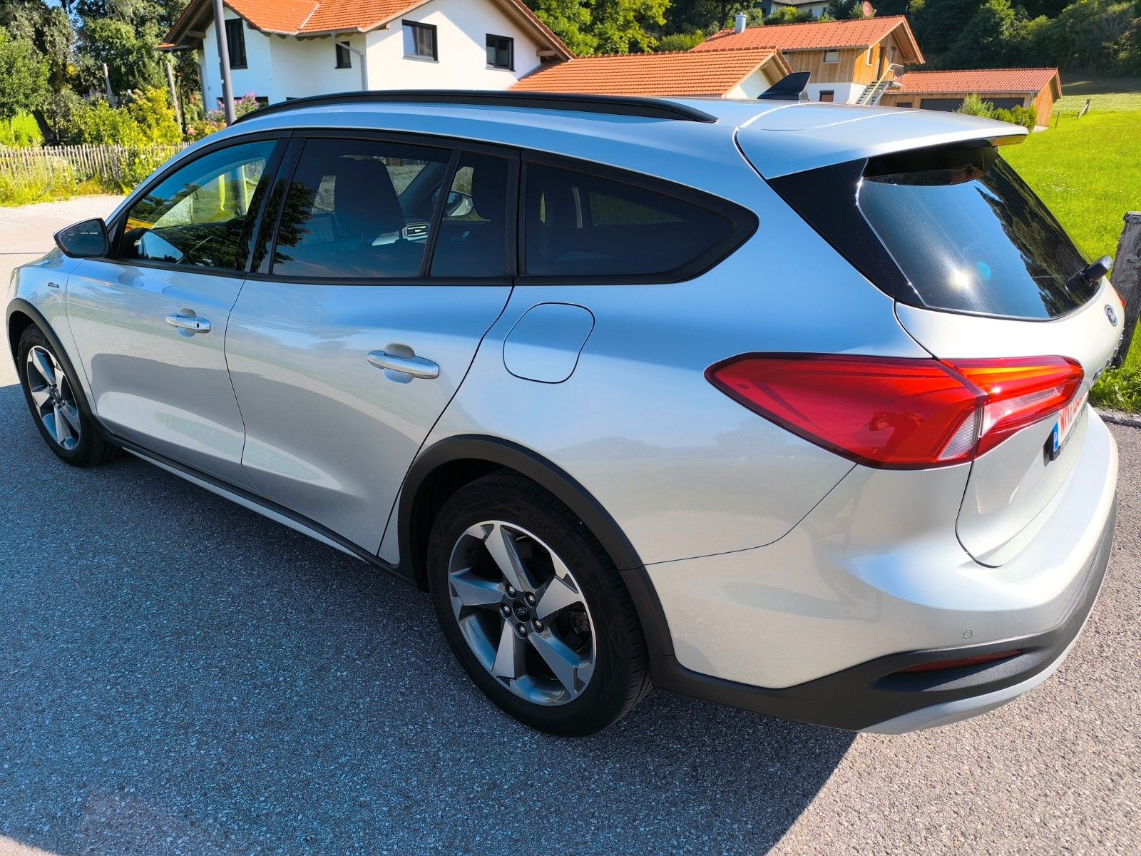 Ford Focus Turnier Active - Samsaru's Car Outlet