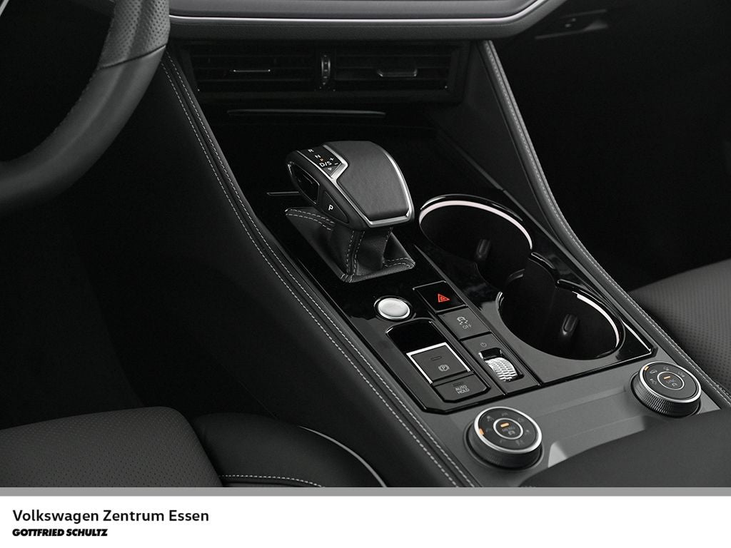 Volkswagen Touareg R-Line 3.0 TDI 4Motion Black Style Pano