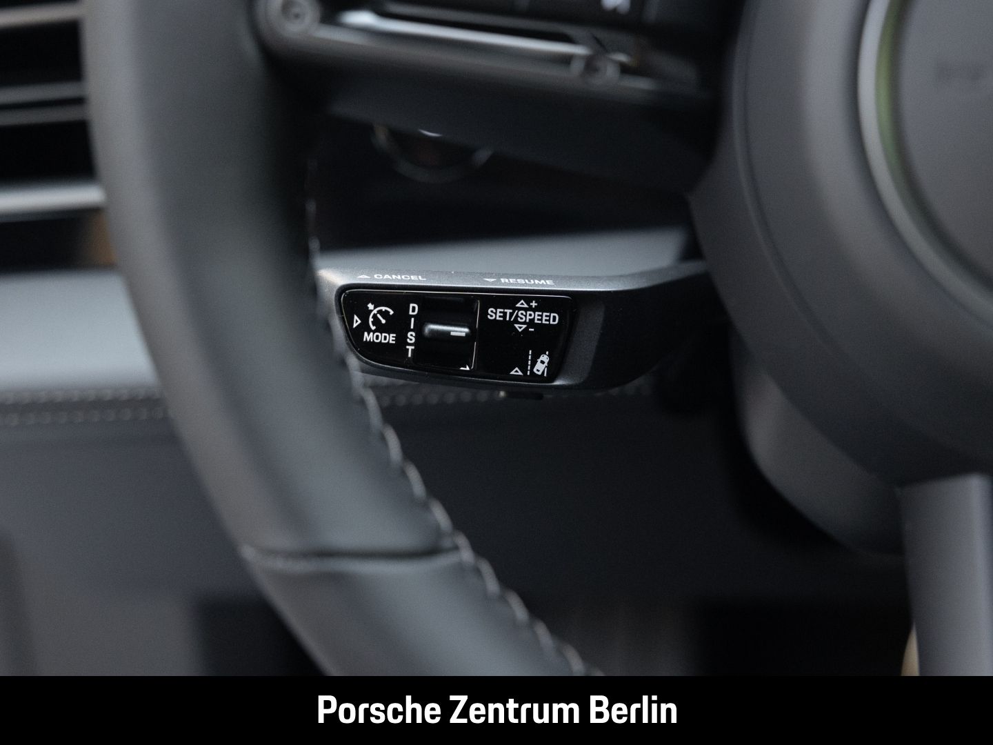Porsche Taycan 4 Cross Turismo InnoDrive HD-Matrix LED