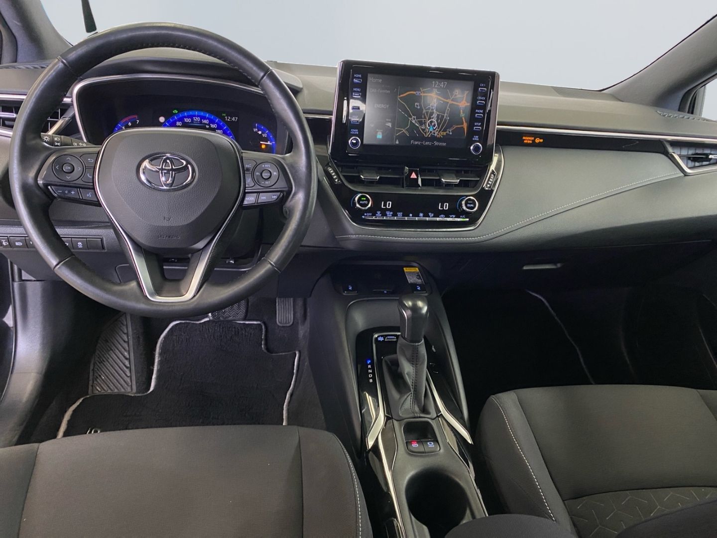 Toyota Corolla 1.8 Hybrid TS - Samsaru's Car Outlet