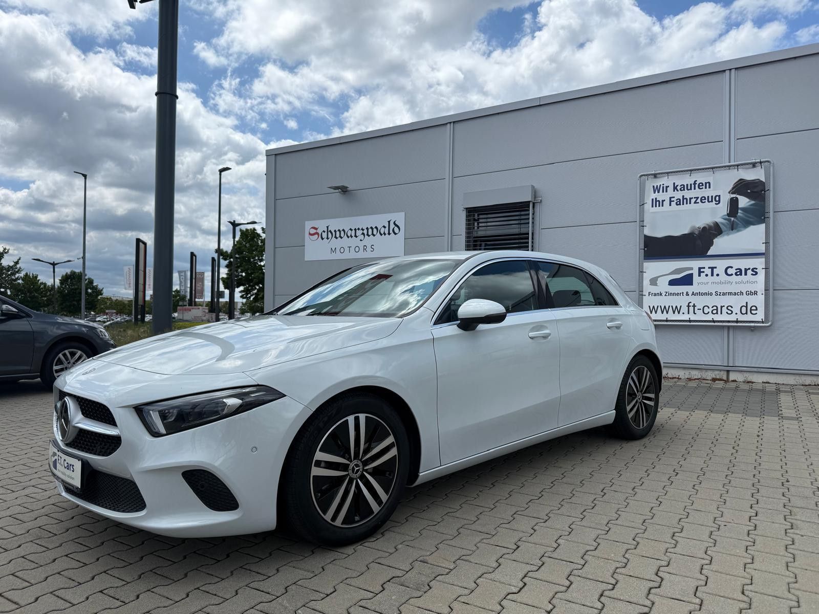 Mercedes-Benz A 200 7G-DTC Advanced - Samsaru's Car Outlet