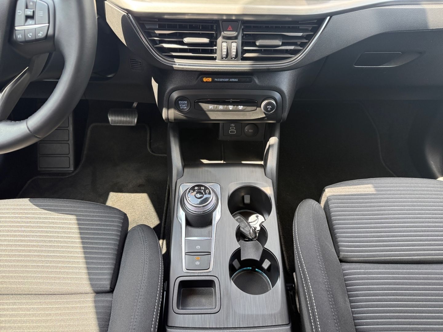 Ford Focus Turnier Titanium 1.5 Navi LED ACC RFK LED