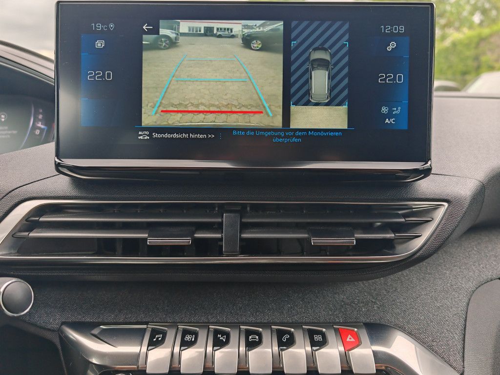 Peugeot 3008 PureTech EAT8 ALLURE PACK - Samsaru's Car Outlet