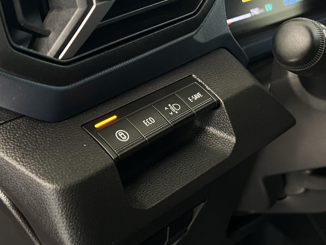 Dacia Duster III Hybrid 140 Journey - Samsaru's Car Outlet