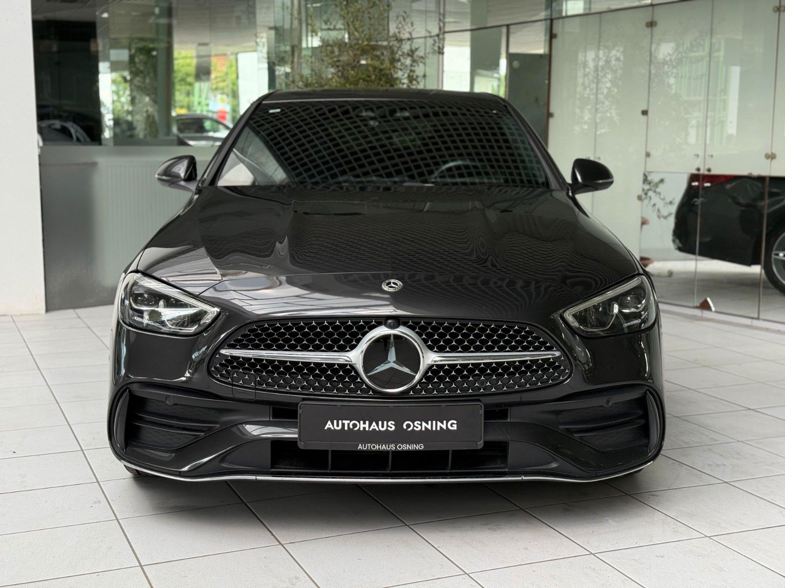 Mercedes-Benz C 300 e AMG - Samsaru's Car Outlet