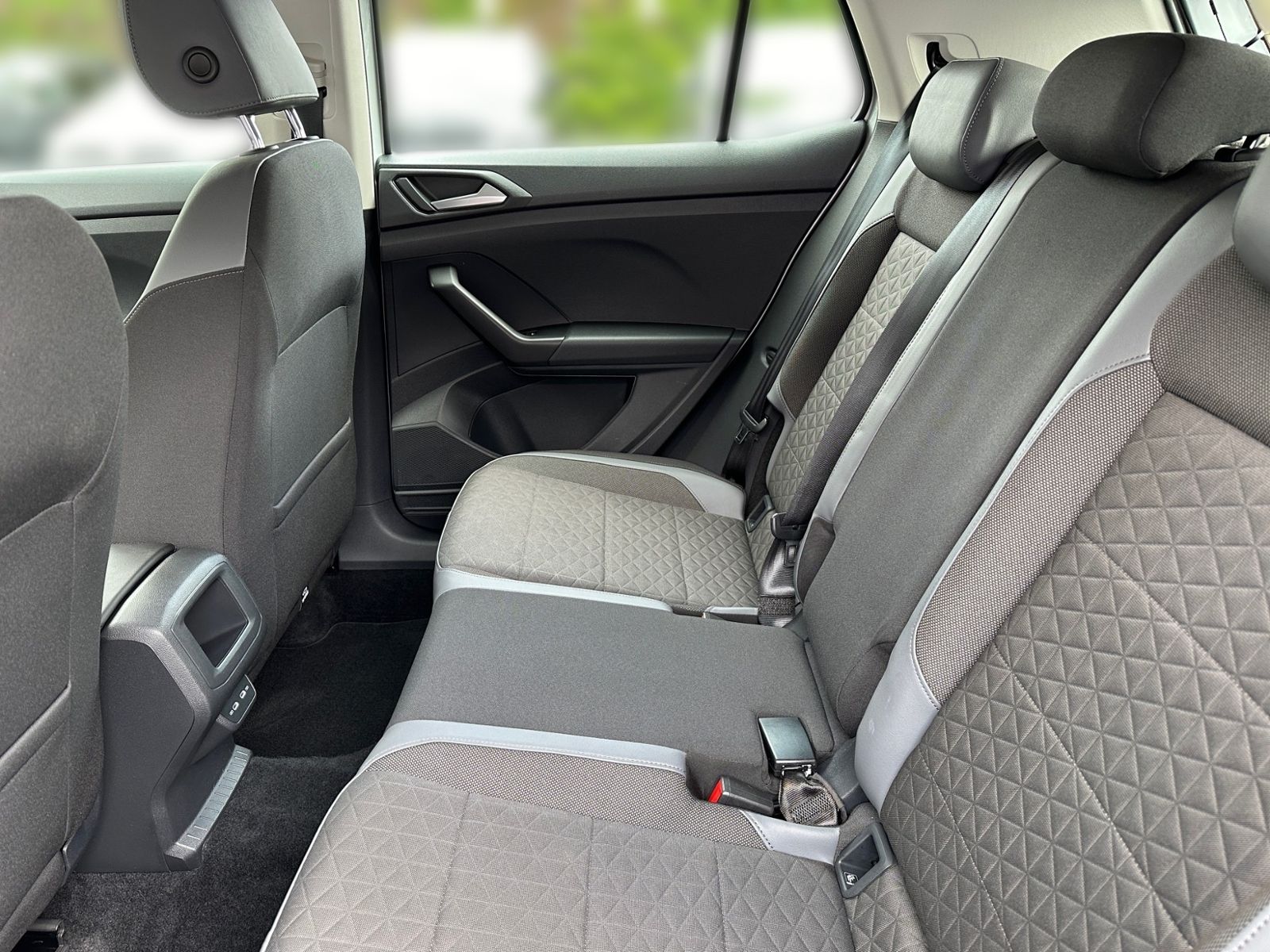 Volkswagen T-Cross 1.0 TSI STYLE - Samsaru's Car Outlet