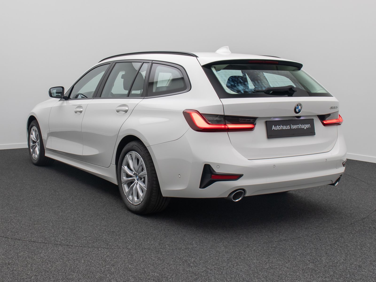 BMW 320d Advantage - Samsaru's Car Outlet