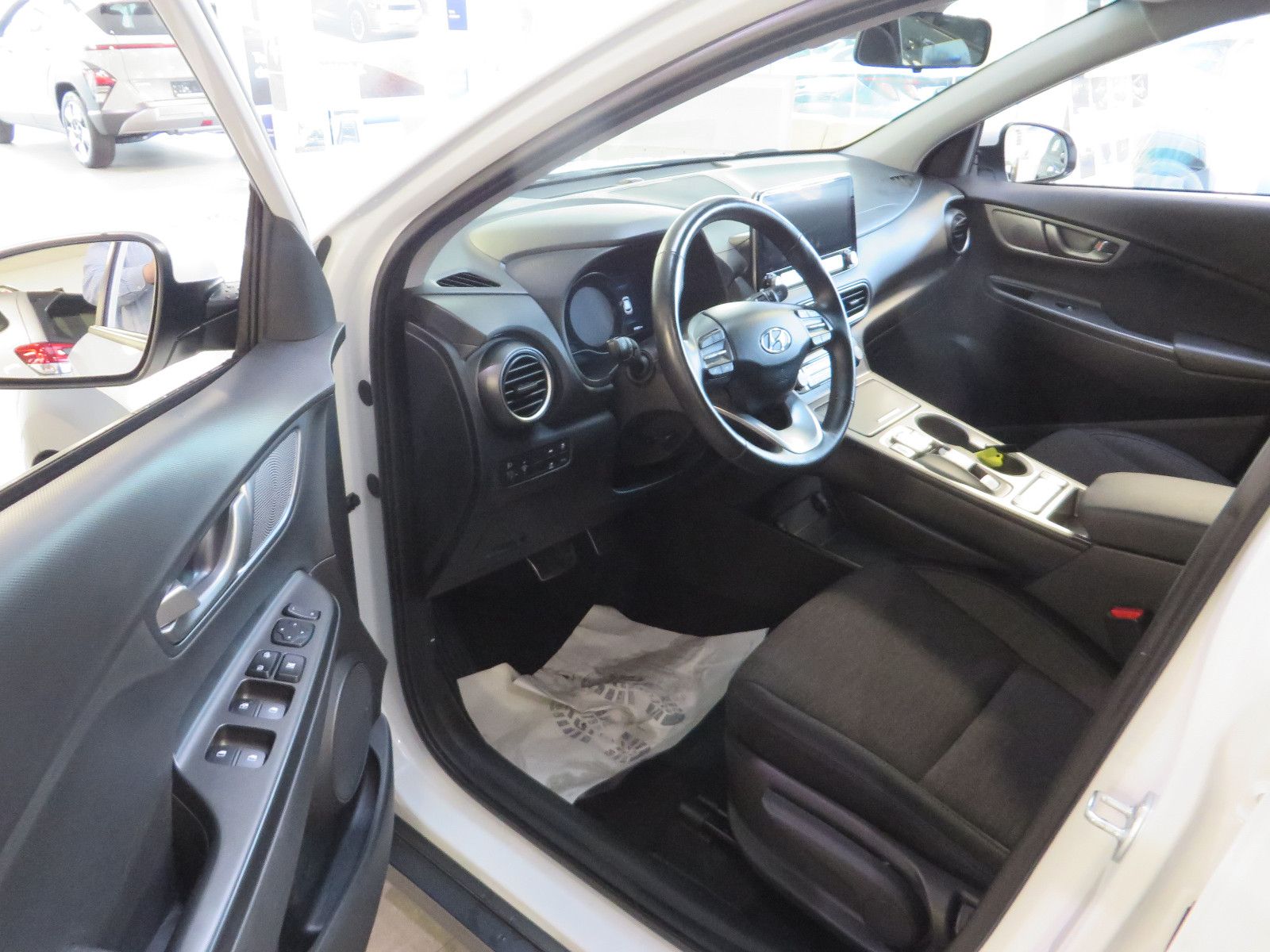 Hyundai Kona EV Advantage - Samsaru's Car Outlet