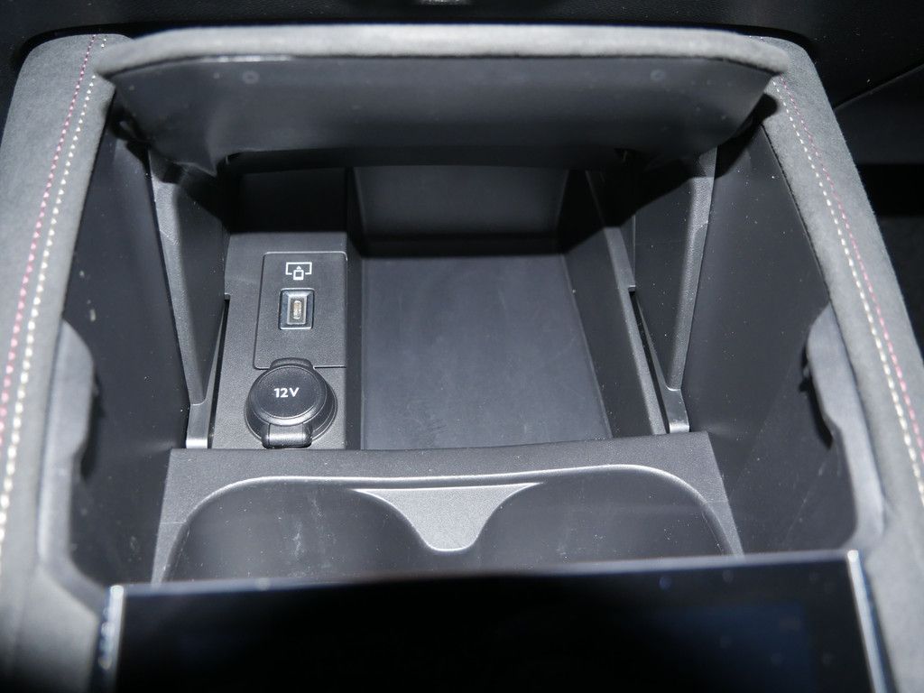 DS Automobiles DS 4 E-TENSE 225 Performance Line + MATRIX-LED
