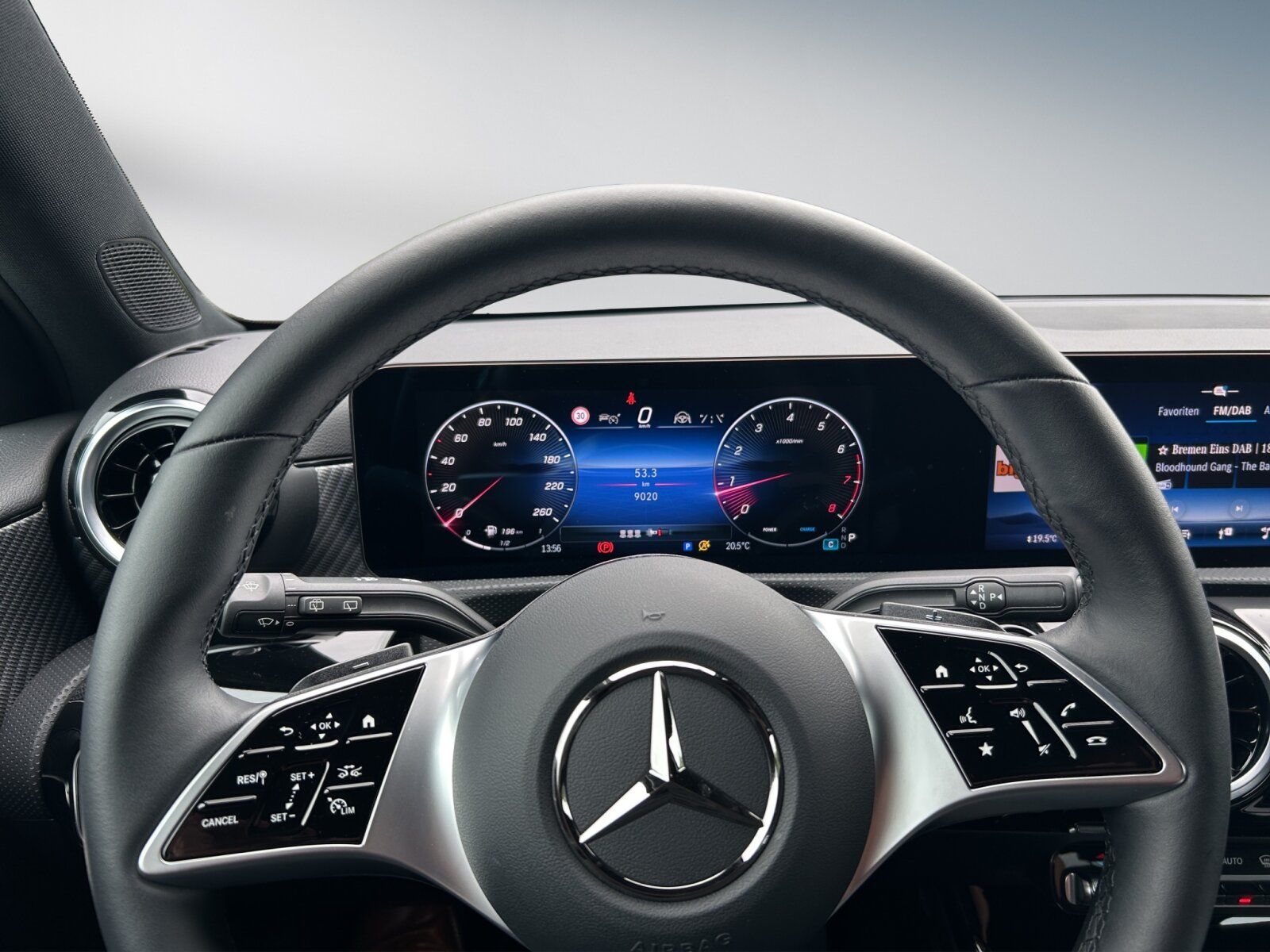 Mercedes-Benz A 180 - Samsaru's Car Outlet