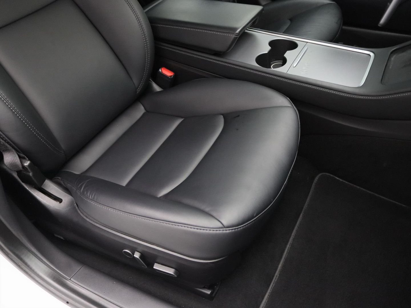 Tesla Model 3 Long-Range AWD 351pk 75 kWh 92% SoH FACE
