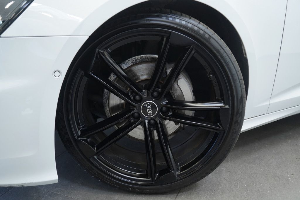 Audi A6 Avant 40 TDI q. S line - Samsaru's Car Outlet