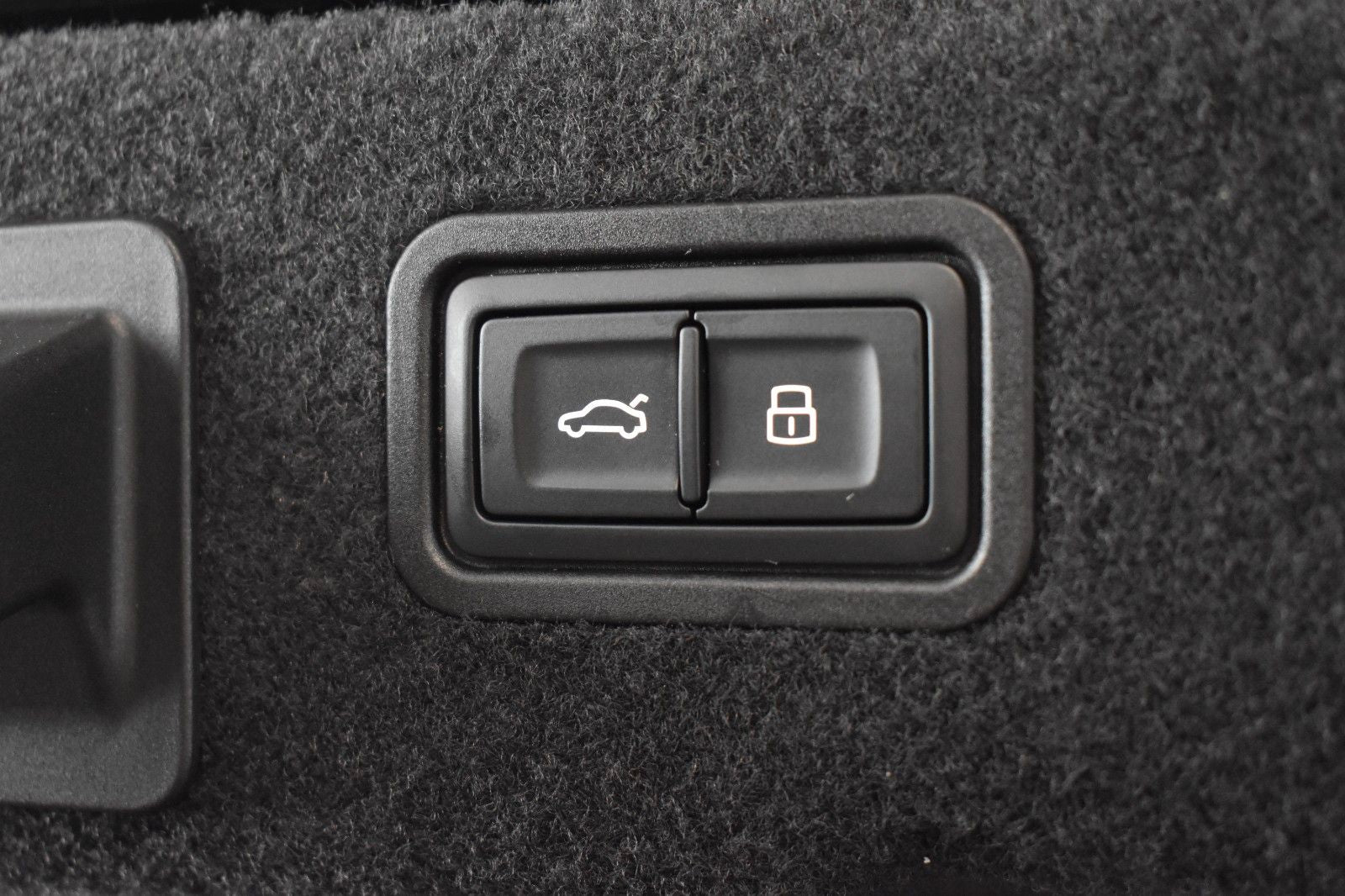 Audi A8 50 TDI quattro - Samsaru's Car Outlet