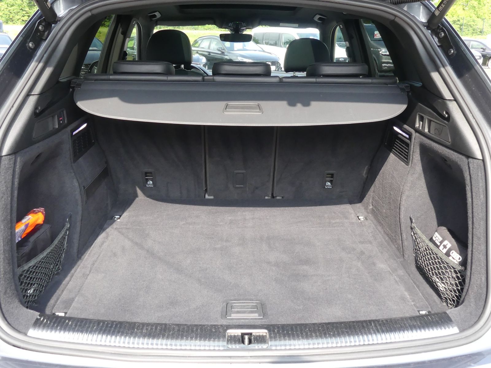 Audi Q5 40 TDI S-Line s-tronic - Samsaru's Car Outlet