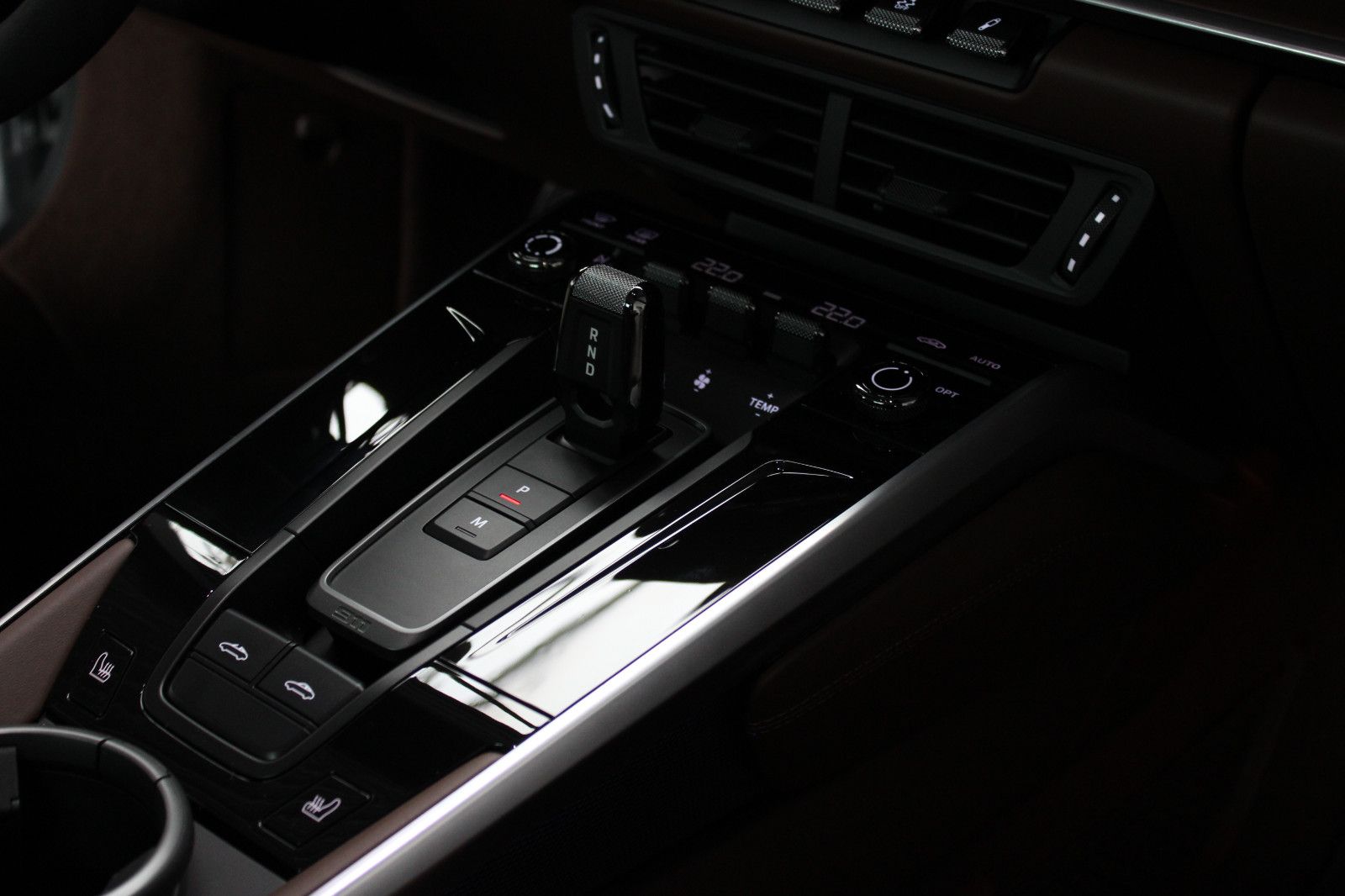 Porsche 992 TARGA 4 GTS T-HYBRID BOSE/LIFT/HD-MATRIX/21"