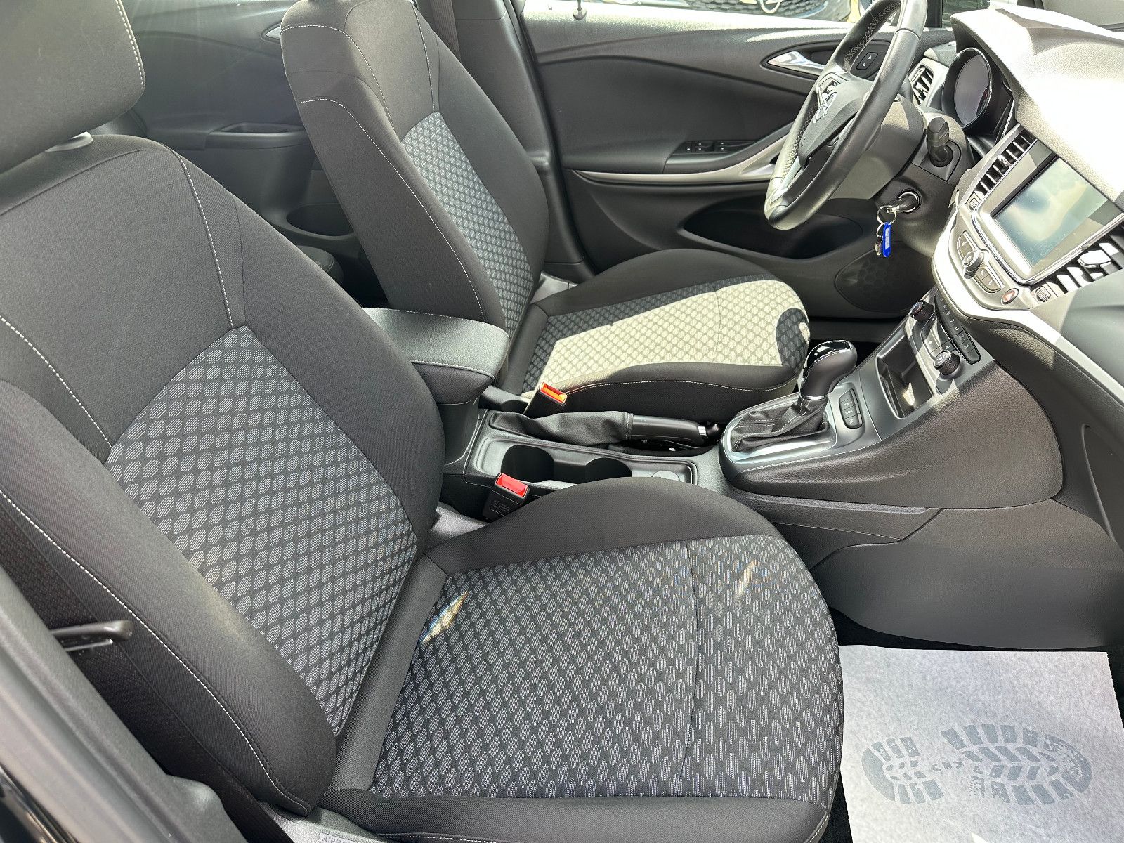 Opel Astra K 1.4 Turbo Sports Tourer Edition - Samsaru's Car Outlet